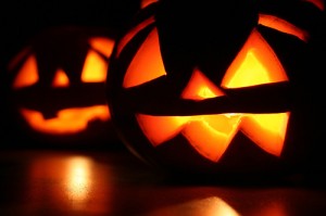 Halloween pumpkin classic 300x199 Halloween pumpkin carving ideas